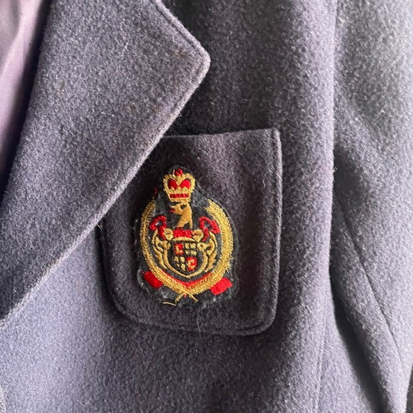 Vintage Lizsport Petites‎ Navy Wool Blazer Gold Crest Preppy Classic 8P - Picture 9 of 16